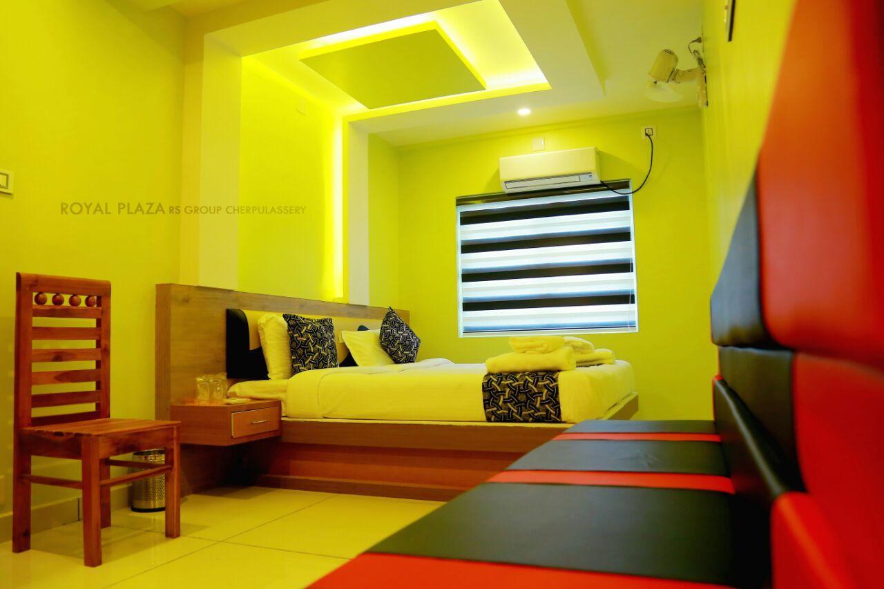 Royal Plaza Residency Hotel Cheruppulasseri Esterno foto