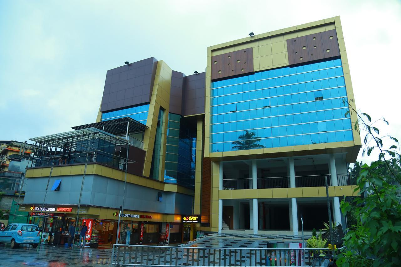 Royal Plaza Residency Hotel Cheruppulasseri Esterno foto